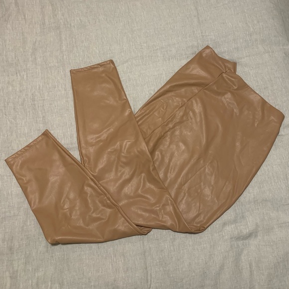 Express Super High Waisted Faux Leather Leggings in Tan Women’s Size Extra Large - Picture 2 of 6
